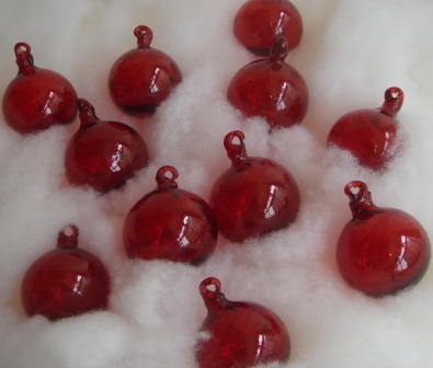 Red Color Crackle Glass Ornaments