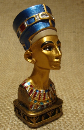 Small MASK OF QUEEN Nefertiti Egyptian Statue Museum